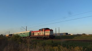 SM42434 z podbijarką torową jedzie w stronę Tłuszcza [upl. by Dusza]