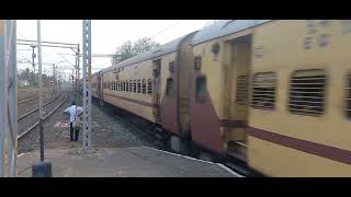 17250 KAKINADA PORT TIRUPATI EXPRESS DEPARTING NIDADAVOLU JUNCTION WITH WAP4 IN THE EVENING [upl. by Aelhsa]