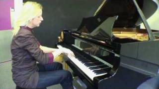 Valentina Lisitsa plays Träumerei from Schumanns Kinderszenen [upl. by Ellehctim]