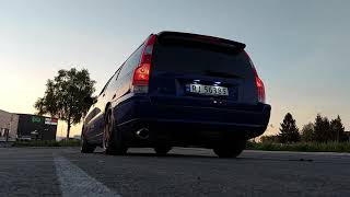 Volvo V70 20T exhaust sound [upl. by Seira]