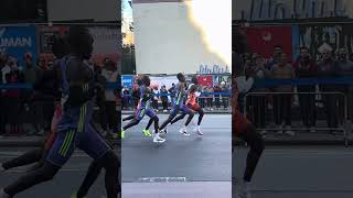 New York City Marathon 2024  Men’s 1st Place Leaders at Mile 175 Upper East Side NYC [upl. by Ydnal287]