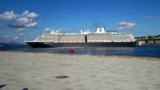 Zuiderdam Cruise Ship Beautiful 360 degspinQuébec City20160918 [upl. by Ahsit976]