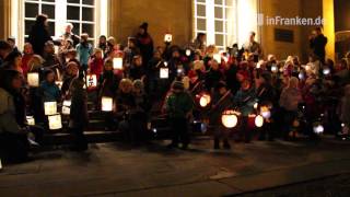 Laternenumzug des Kindergartens Marienschule auf dem Schloßplatz Coburg [upl. by Seldun406]