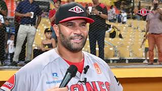 Entrevista a Albert Pujols tras vencer a las Águilas de Yadier Molina con el Escogido 🦁🇩🇴 [upl. by Lyndsey]