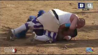 27 vs 27 Historical Football Fight Match Calcio Storico Fiorentino Commentary [upl. by Llednohs]