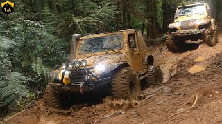 Trilha 4x4 no BARRO  Serra da Cantareira  Jeep Wrangler Troller e XJ [upl. by Ennaitsirk]