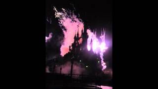 Disneyland Parijs Vuurwerk en Licht Show [upl. by Joleen]