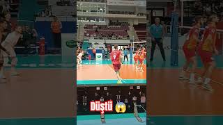 Voleybolcu Düştü 😱Abone Ol Bol Bol Yorum Yap ve Beğen SubscribeLike and Comment [upl. by Nobel]