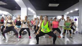 Shaky Shaky  Daddy Yankee  zumba by Chaxi Rguez [upl. by Jerrilyn]