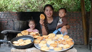 Harvest corn and bring it to the market to sell  make corn cakes to eat with your children [upl. by Dlared]