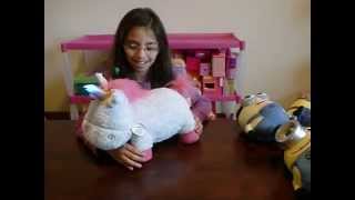 Despicable me 2 toy Unicorn and minions [upl. by Ellevel]