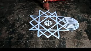 Easy amp Simple rangoli design 🌹 Traditional Friday Rangoli design [upl. by Rockwell]