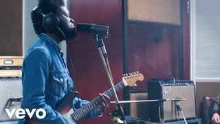 Michael Kiwanuka  Cold Little Heart Live Session [upl. by Airpac]