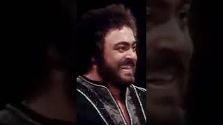 Luciano Pavarotti Mesmerizes with his Powerful Rendition of Nessun Dorma VINCERO classicalmusic [upl. by Nadual612]