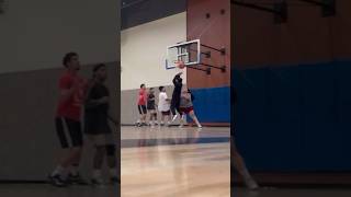 Ridiculous pass from dogR2 basketball art ballisllife nba nfl sports shorts moves fun [upl. by Augustin]