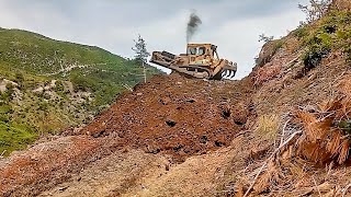 caterpillar Cat D7G dozer orman yolu kaya sökümü keşfet bulldozer cat work heavyequipment [upl. by Ahsiliw314]