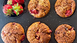 Výborné Jednoduché Veganské Jahodové Muffiny [upl. by Dorrej]