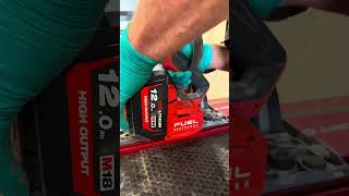 MILWAUKEE M18 FUEL 55 MM PLUNGE SAW  M18 FPS55552P [upl. by Apurk]