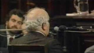 03 de mayo de 1985 Juicio a las Juntas declara Timerman [upl. by Broadbent]