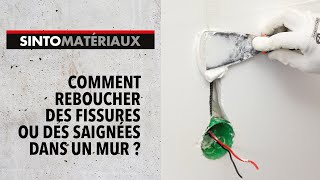 Comment reboucher des fissures ou des saignées dans un mur [upl. by Enowtna]