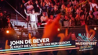 John de Bever  Jij krijgt die lach niet van mijn gezicht  Muziekfeest van het Jaar 2018 [upl. by Alaham854]