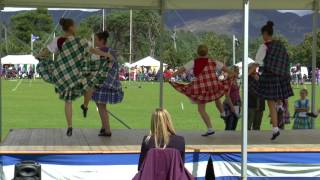 Fanny AUBRET  Flora at Newtonmore games 2017 [upl. by Oriole]