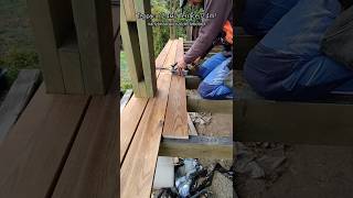 Монтаж палубной доски deck board installation diy construction wood woodworking carpentry [upl. by Hunt]