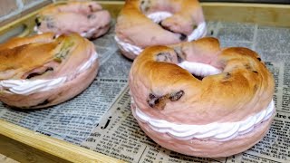 ４種の甘納豆をたっぷり入れたリング豆パンの桜練乳クリームサンドを作ってみたよ！【パン作り】 [upl. by Scarlet]