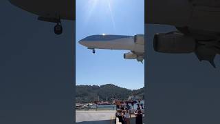 LOW LANDING Skiathos  TUI B737 [upl. by Nairim]