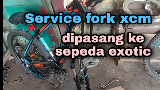 Service fork sr suntour xcm [upl. by Akeem]