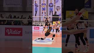 Anna davyskiba melakukan pukulan bola belakang volleyball bugiesport [upl. by Nurav334]