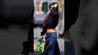 Emily Ratajkowski arrives for lunch model actress [upl. by Sel]