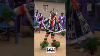 Le Zaouli  danse sacrée des Gouro en Côte dIvoire [upl. by Icken240]