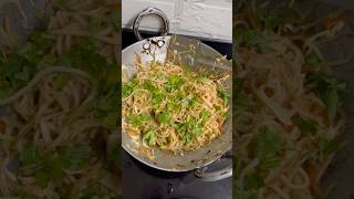 Veg Hakka Noodles recipe 🍜momsrecipe healthyfood yumyumfood homemade foryou yumyummomsrecipe [upl. by Yznyl]