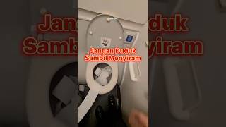 Jangan Pernah Duduk Sambil Menyiram Toilet Saat Terbang Di Pesawat faktaunik sains facts [upl. by Uriel]