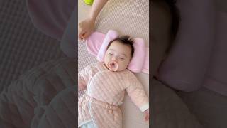 🤰👩‍🍼🍼 Does your baby sleep on their side  baby pillow cute yt babypillow babysleepvideo baby [upl. by Sandor]