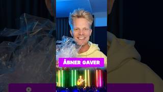 Åbner gaver fra koncert i Haderslev 🎁 michaelhausted gaver koncert [upl. by Alec]