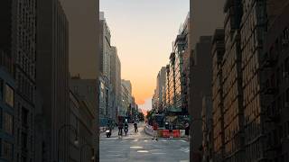 Manhattanhenge ☀️ sunset manhattanhenge manhattanskyline nyc [upl. by Newton]