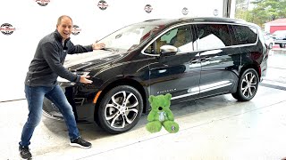 2022 Chrysler Pacifica Pinnacle AWD  In Depth Walk Around Review [upl. by Gauntlett]