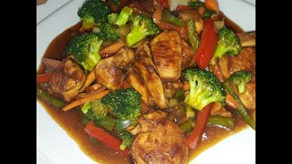 Pollo Salteado con Vegetales [upl. by Nrubyar]