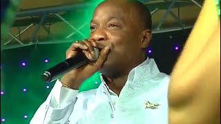 Koffi Olomide Chante Tabu Ley Concert Officiel [upl. by Urbannal374]