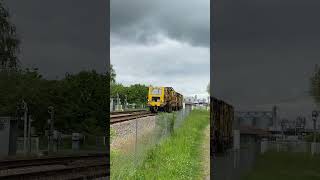 Boureuse niveleuse RGT 352b Colas Rail au PN d’Argentan [upl. by Durstin]