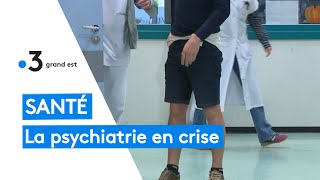 Santé  le secteur de la psychiatrie en crise [upl. by Eceinart]