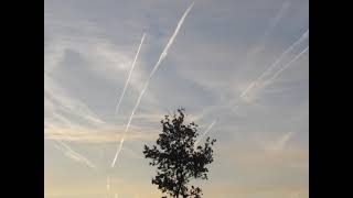 Woher kommt diese MASSE AN CHEMTRAILERN Ca 100 Überflüge in ca 30 Minuten [upl. by Gnilyarg]