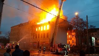 Feuerwehreinsatz Vollbrand 30122017 Leipzig Gohlis [upl. by Beauchamp]