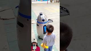 ROBOT BELI MAINAN DATANG ROBOT BAWA PERMEN ⁉️shorts funny dubbing [upl. by Ezana73]