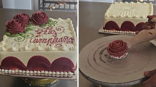 Como decorar una torta de aniversario cos rosas hermosas en crema [upl. by Tanaka]