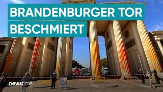 quotLetzte Generationquot BESCHMIERT Brandenburger Tor mit Farbe AUS PROTEST [upl. by Esahc]