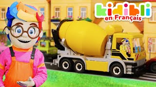 Compilation  Les enfants découvrent les camions  Les enfants font semblant de jouer  ⛑ Kidibli [upl. by Septima]