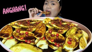 Sour green mango mix with spicy sauce mukbang [upl. by Calandria]